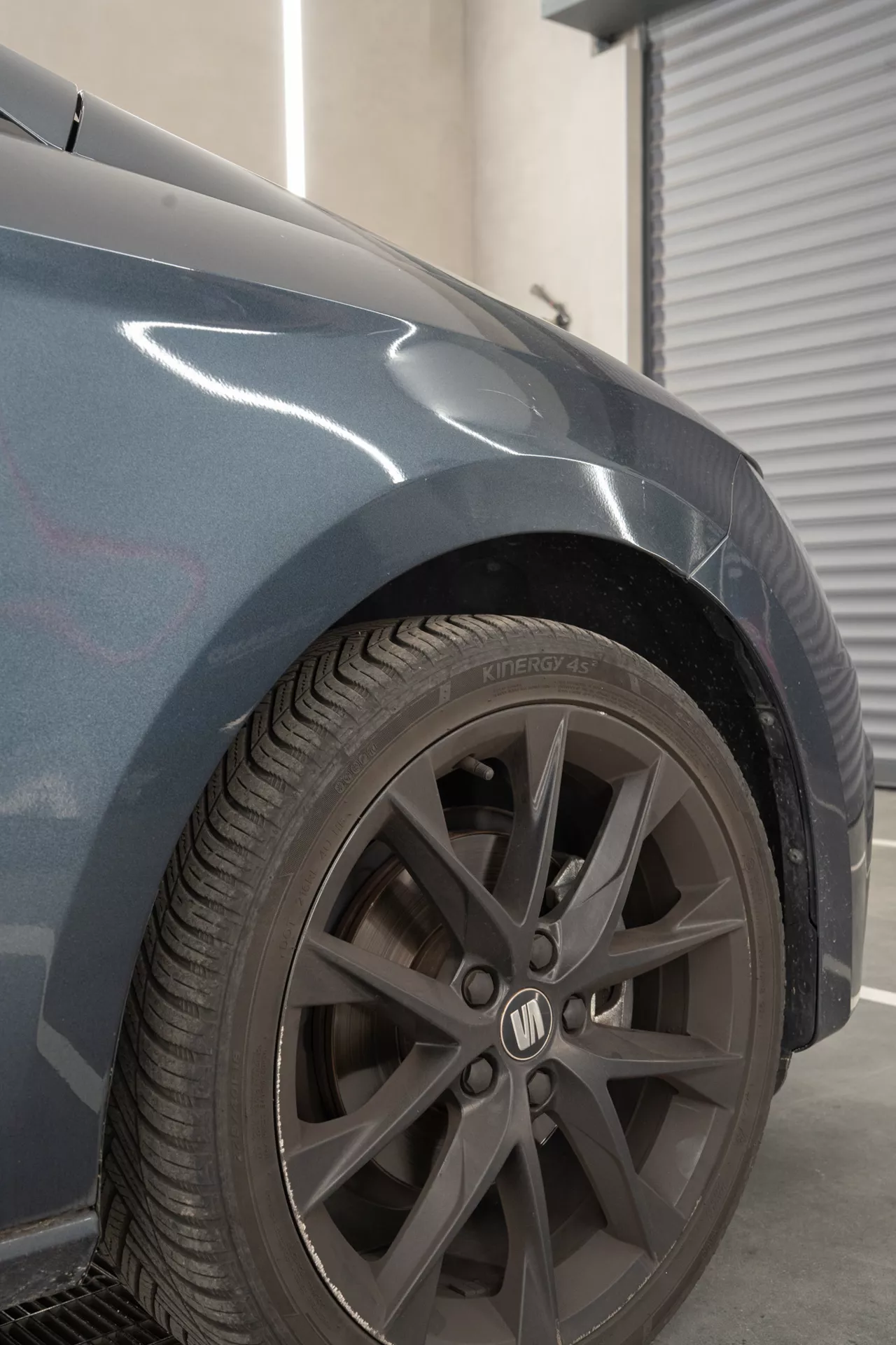 Jante et carrosserie brillantes après le Nettoyant Rapide
